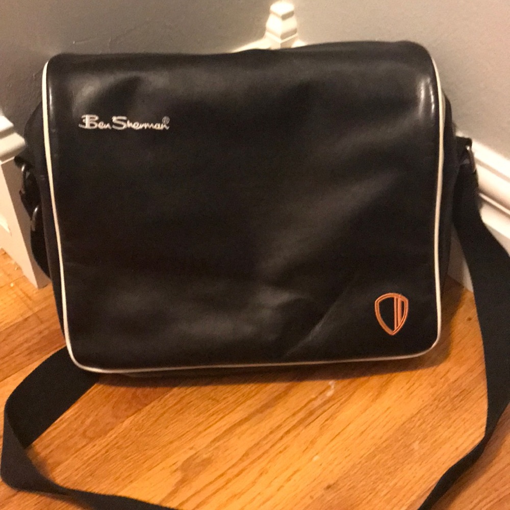 Ben Sherman Messenger Bag